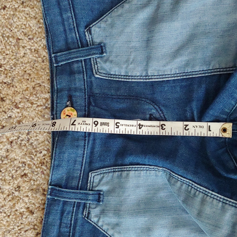 7 FOR ALL MANKIND DENIM SHORTS - Picture 6 of 13